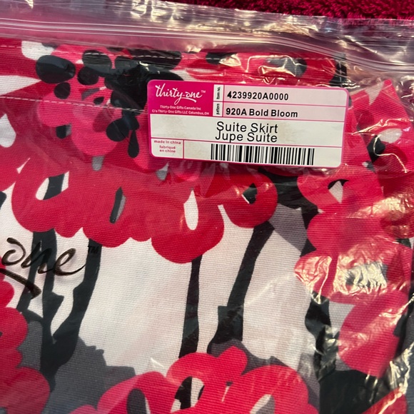 Thirty-One purse skirt in bold floral - Picture 4 of 4